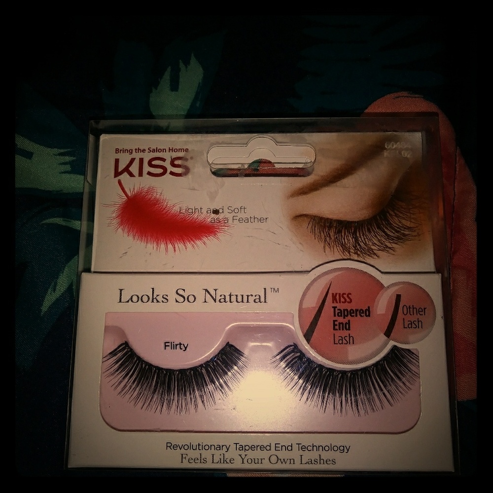 Kiss eye lashes